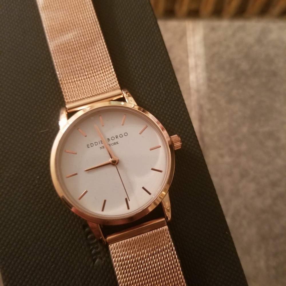 Watch - Picture 2 of 5
